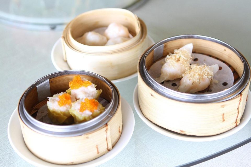 J Lee Has Dim Sum in His Carry-On